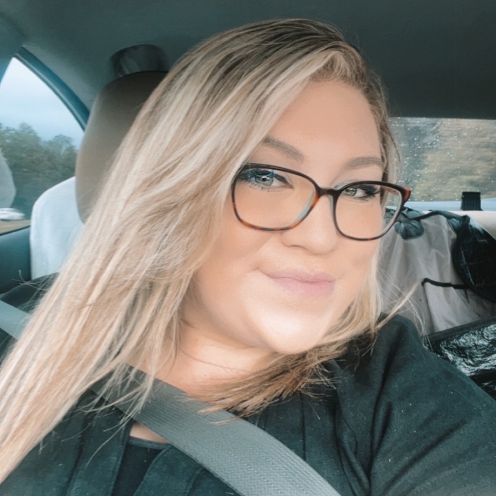 Meet your Posher, Brooke